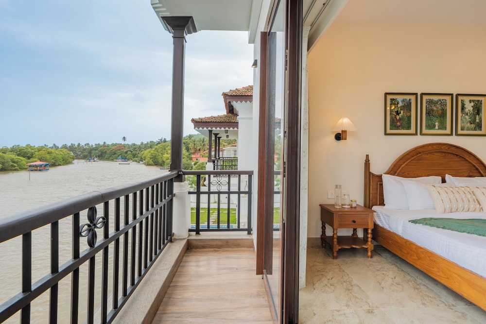 ELIVAAS VILLA FLEUVE