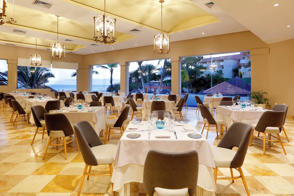 Family Selection at Grand Palladium Vallarta Resort  Spa - All Inclusive - Property Image 11