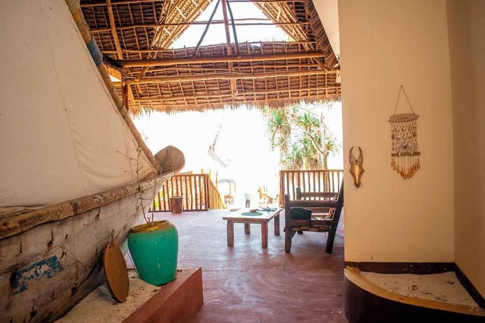 Pazuri Kendwa Beach Hotel