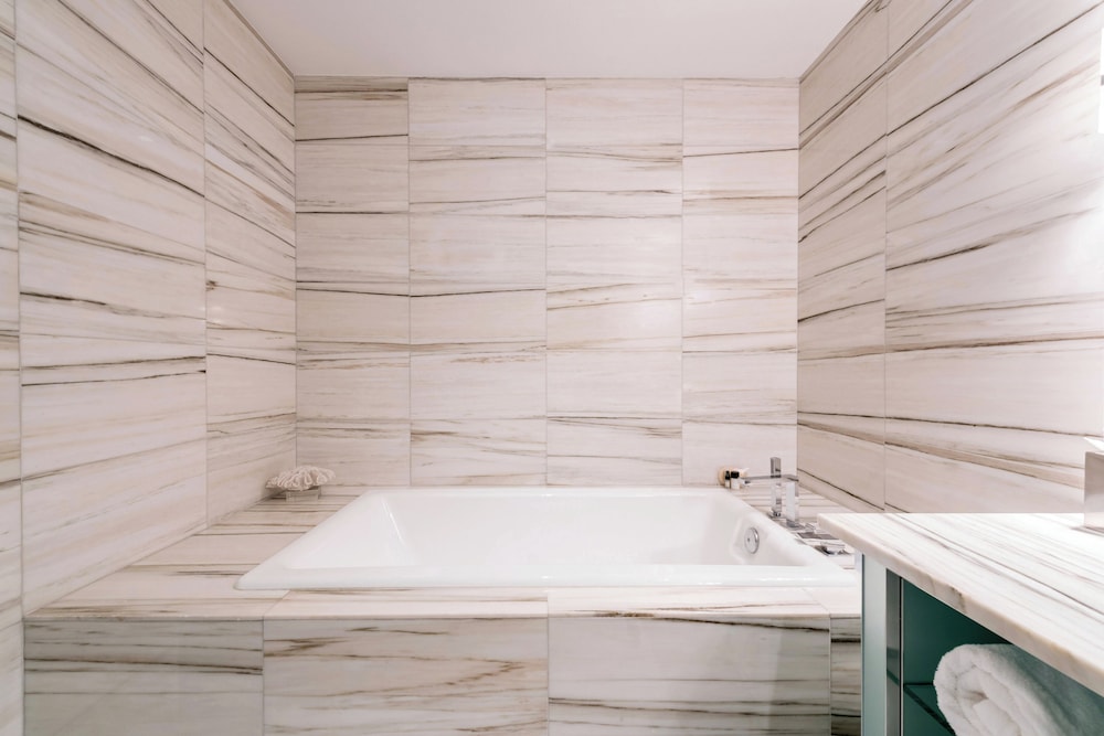 W South Beach Private Luxury Suites