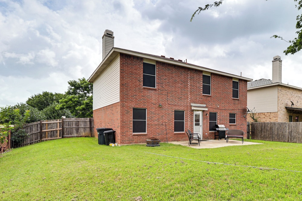 Near At&t Stadium & Six Flags: Texas Family Home!
