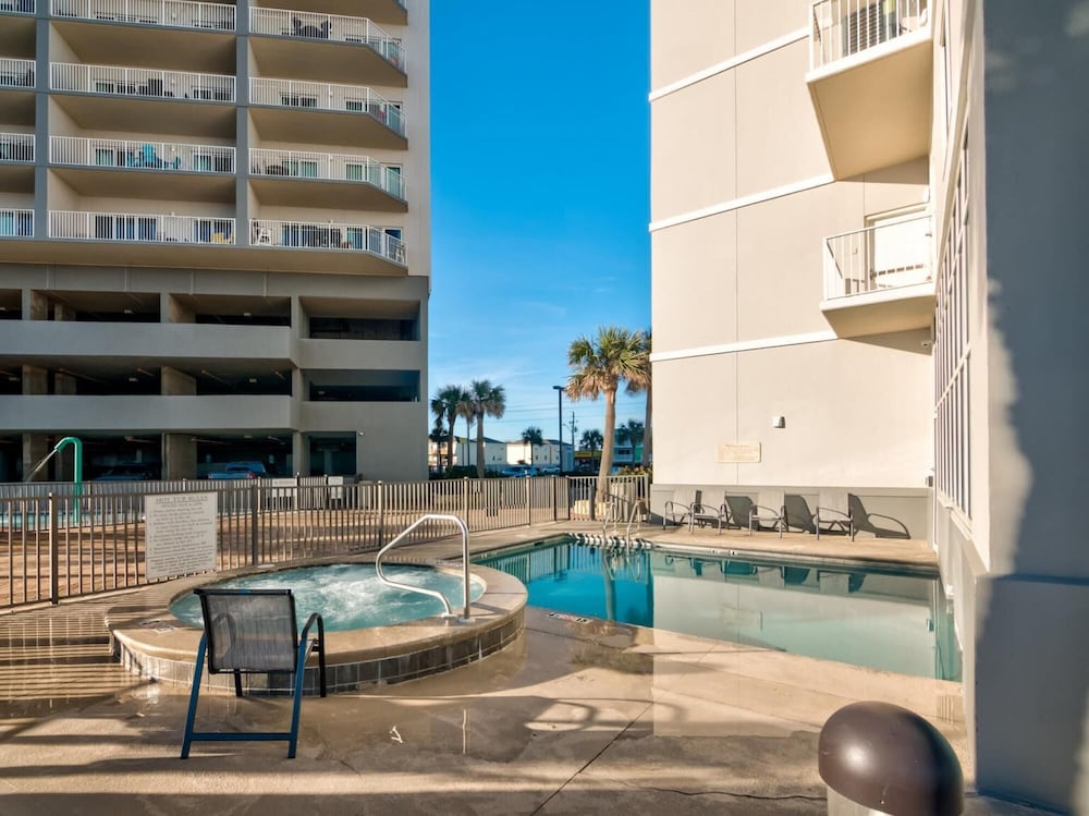 Penthouse With Panoramic View of Gulf Shores