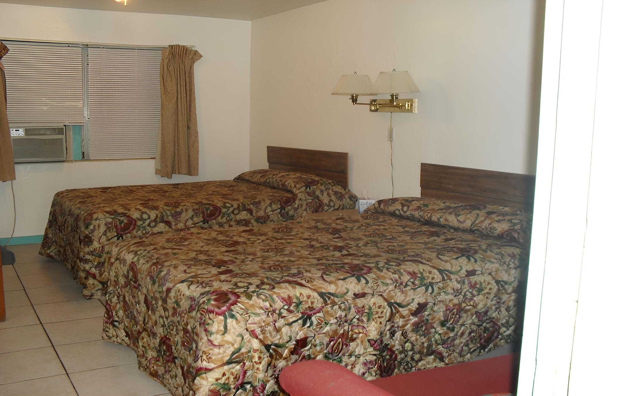 Shore Winds Motel