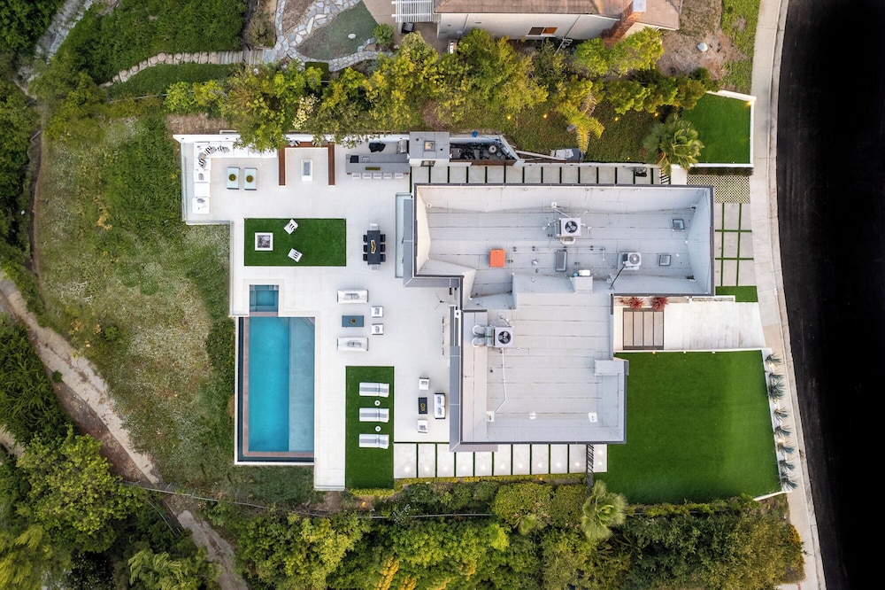 Gayle Villa