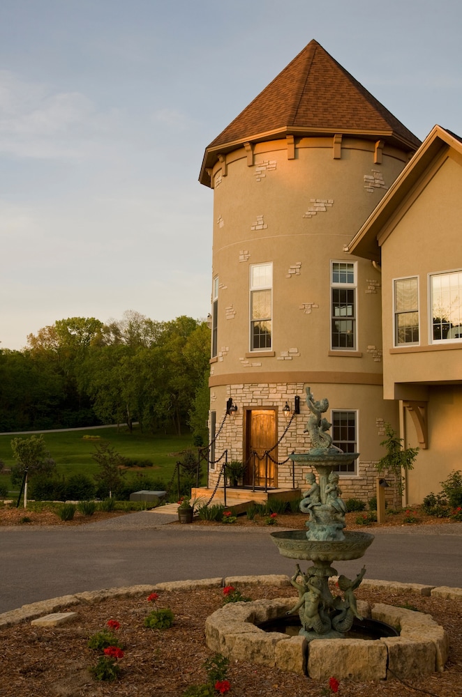 Goldmoor Inn