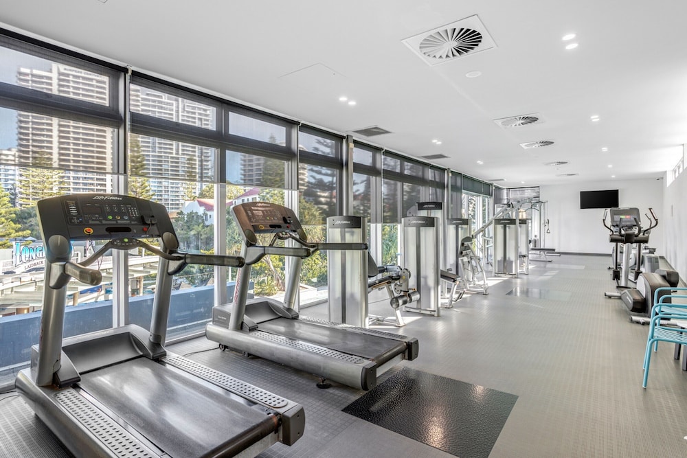 Oceanview 2-bed With Pool, Sauna, Gym & Parking