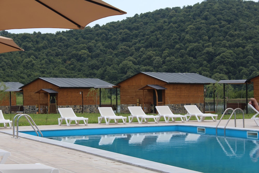 Moretoni Lake Resort