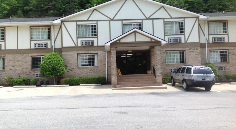 Brookshire Inn