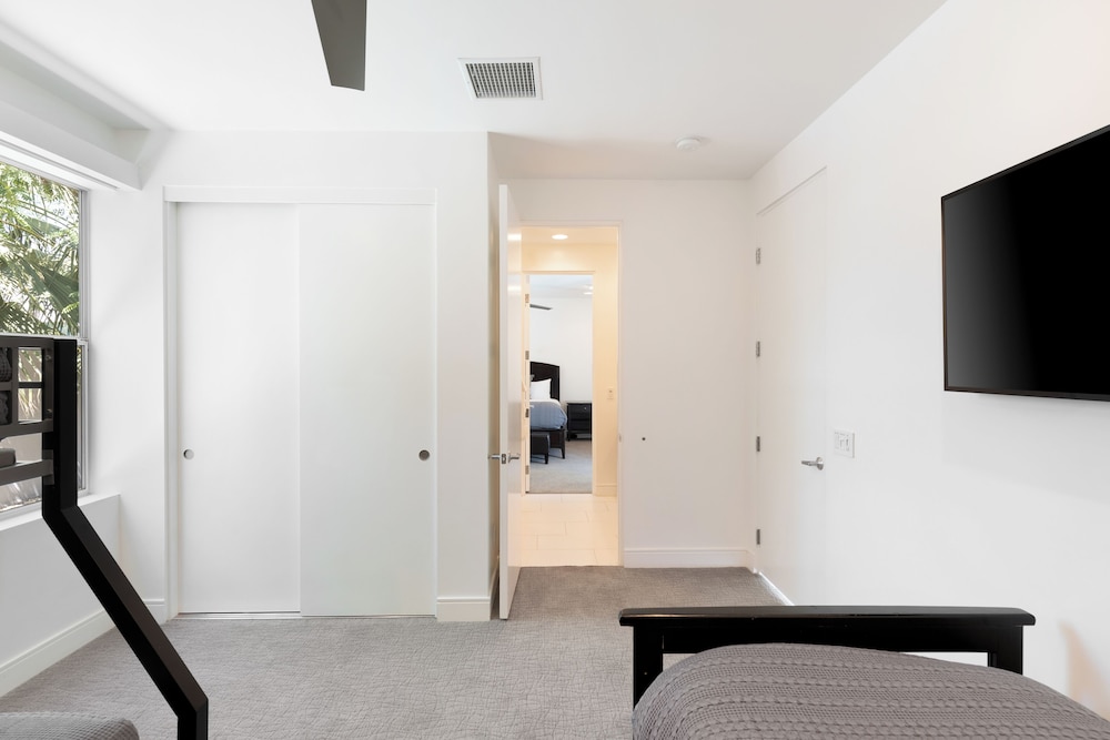 The Polo Villas by AvantStay – Modern Oasis Near Empire Polo Club