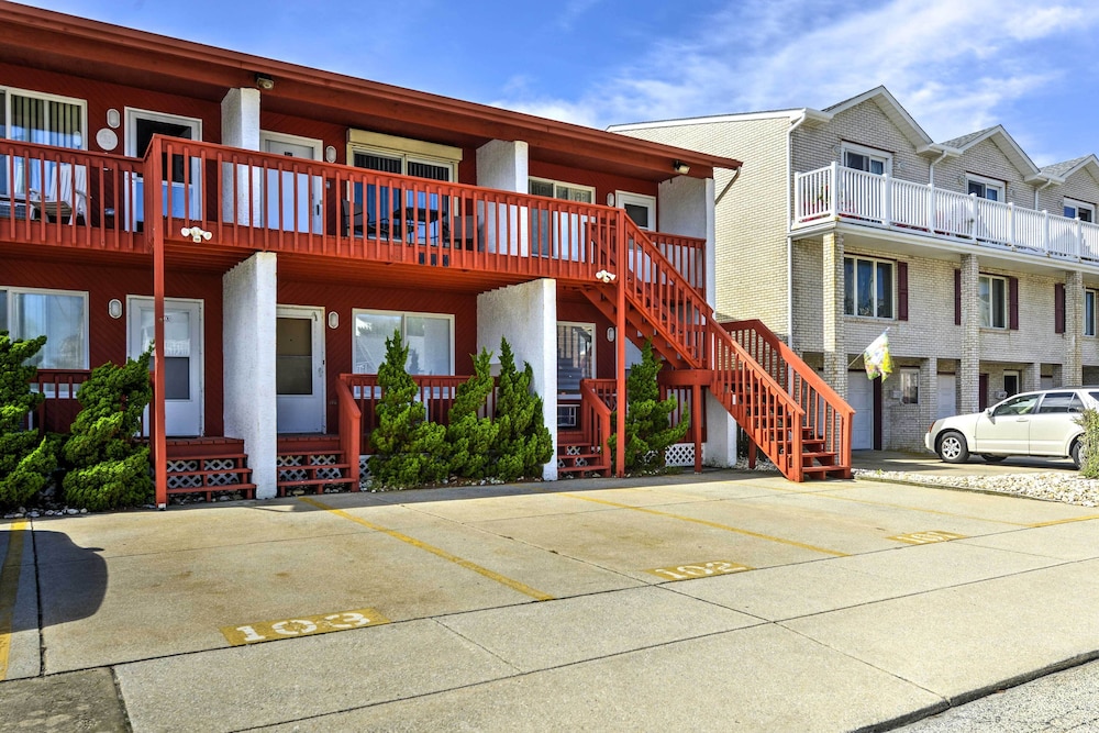 'beach Haven Condo' - Steps to Brigantine Beach! view 3