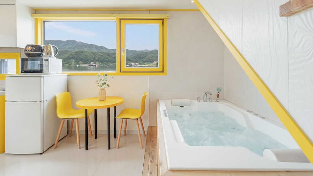 Gapyeong The Hue Spa Pension