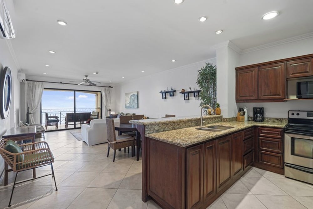 Stunning Condo with Panoramic Beach, Ocean, and Mountain Views in Playa Flamingo