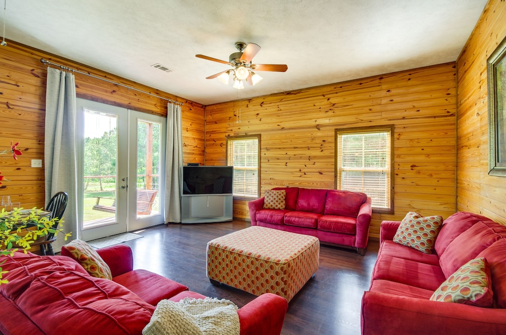 Cozy Summit Cabin w/ Hiking Trails Fishing Pond! - Property Image 17