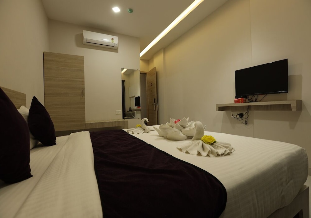 Hotel Milan view 2