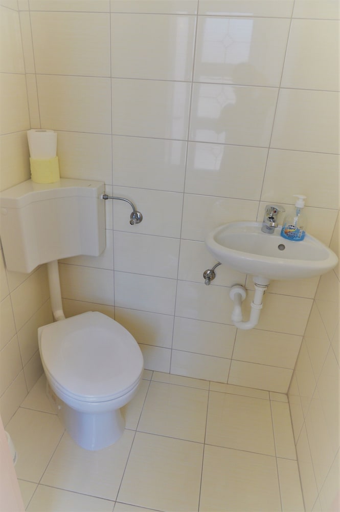 Cute apartment in stone house near sea