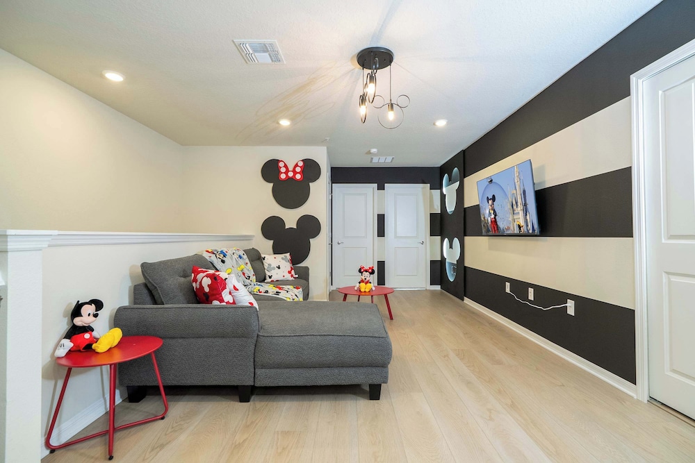 Magical 5BR w Pool Minutes From Disney 16140