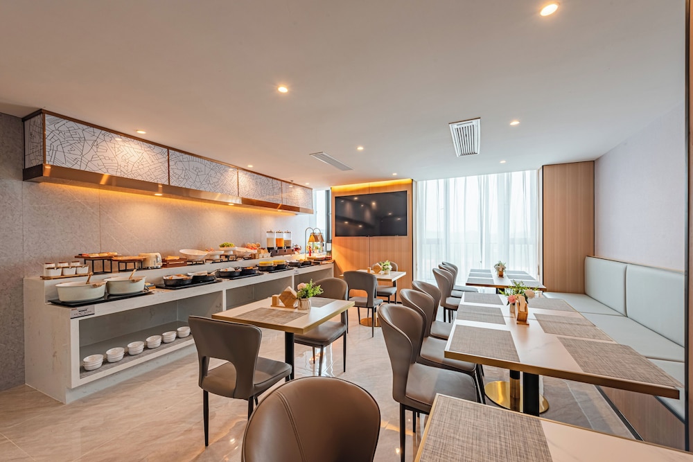 Poltton International Apartment - Guangzhou Knowledge City Wangcun Subway Station