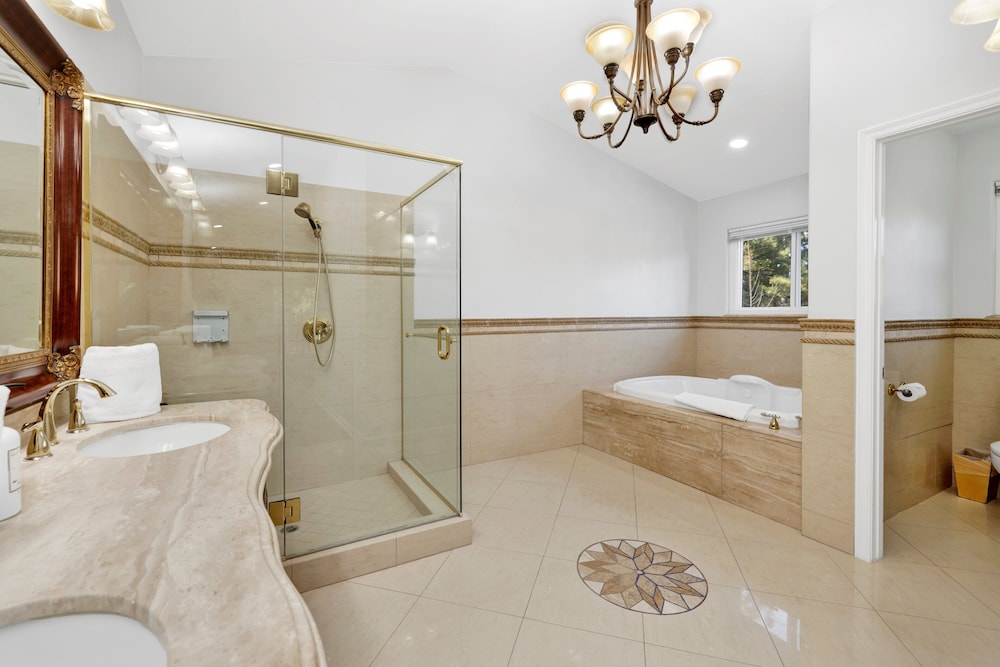 Mountain View Manor #2546