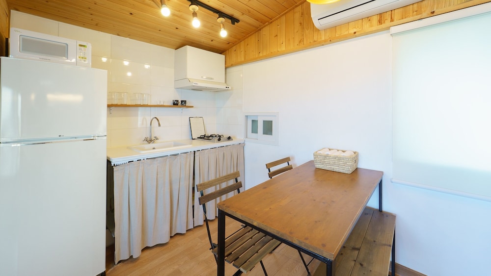 Sokcho Donbangseock Pension