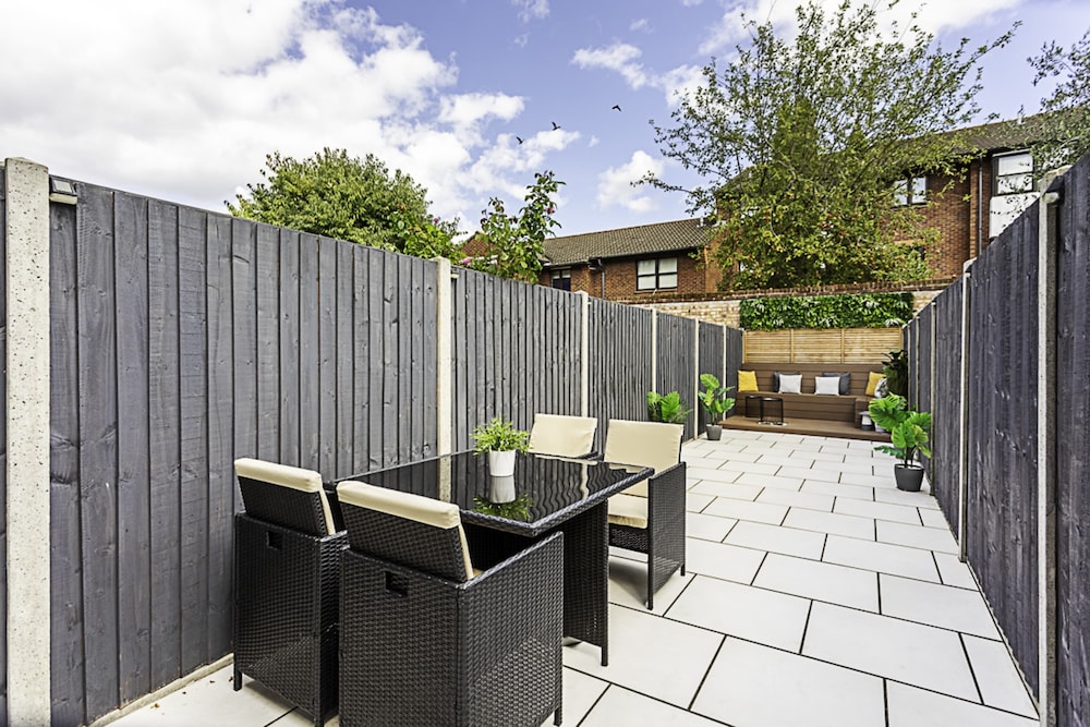 outdoor bbq area