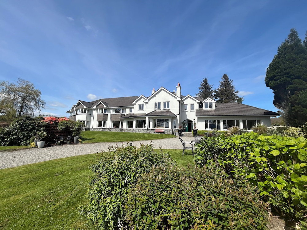 Loch Lein Country House