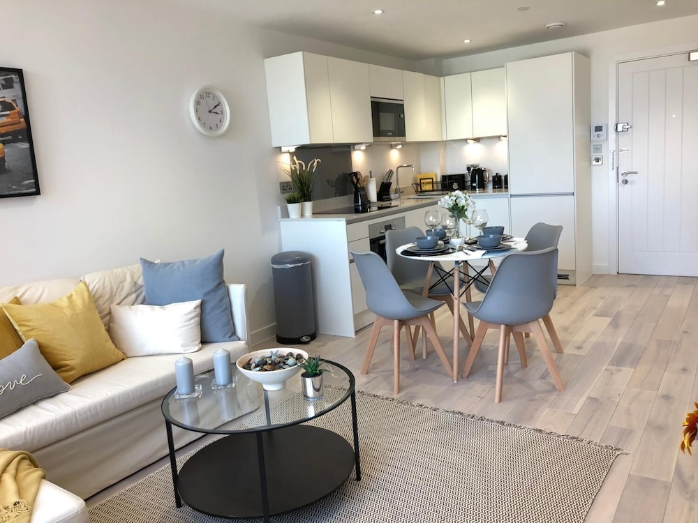 Stunning one bedroom apartment by Creatick
