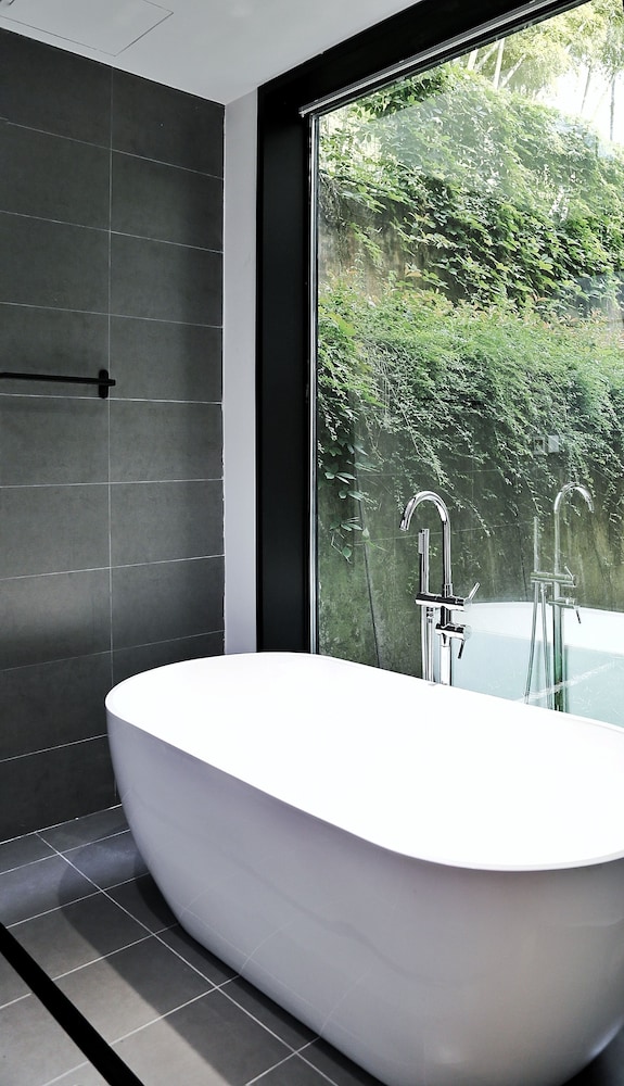 GoNative Boutique House Bamboo Whisper
