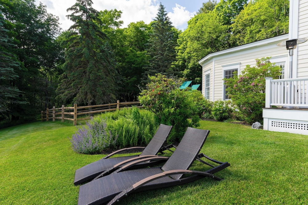Secluded Berkshires Estate + Private Pond/pool,theater, Gym Sunny Pond
