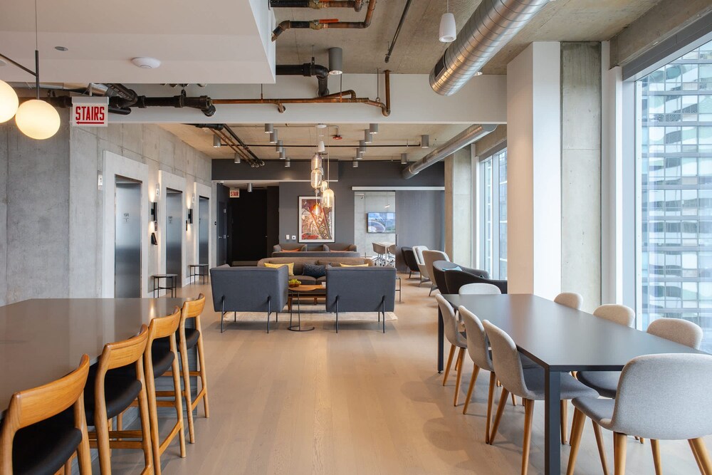 The Lyra Luxury Group Getaway - Two Penthouses