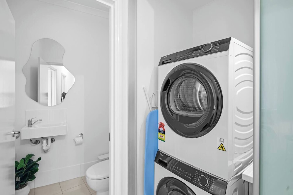 Best Location Armadale Sleeps 6