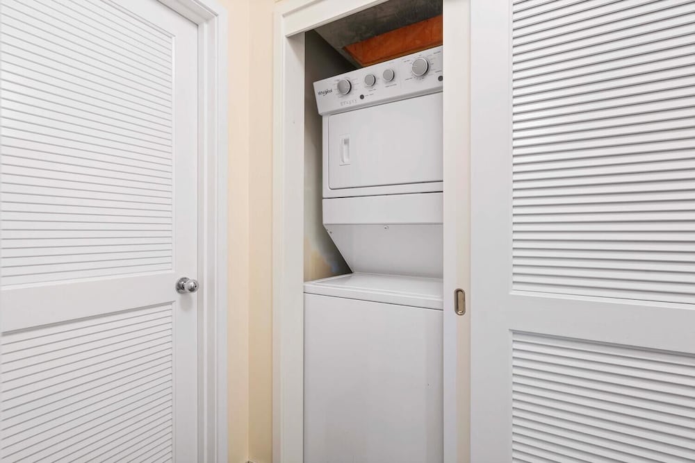 Concierge Included - Ground Floor - No Stairs & Lanai - Vrkcv