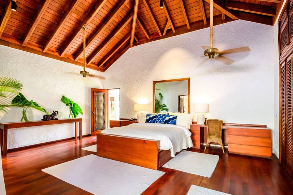Beachfront Estate w Pool Elevator Chef Butler