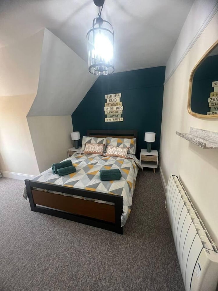 Family 4-bed Apartment in Dawlish With Sea View view 2