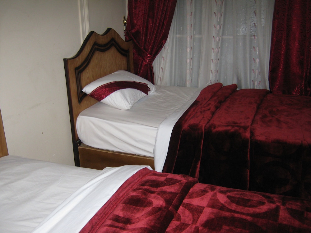 Great Alexander Hostel