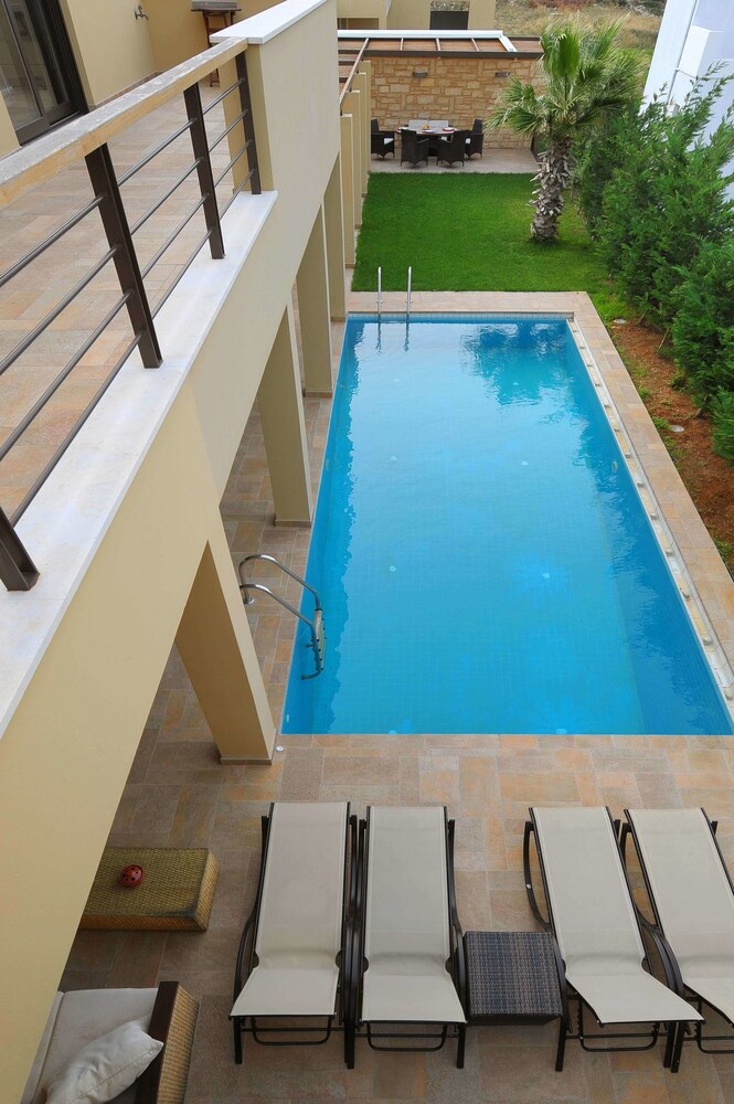 Rimondi Jas Villa