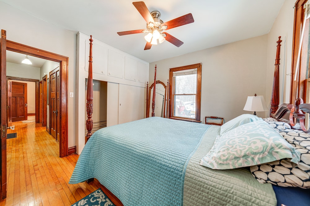 Miscellaneous Market Vacations - Depue Vacation Rental < 1 Mi to the Lake! - Property Image 2