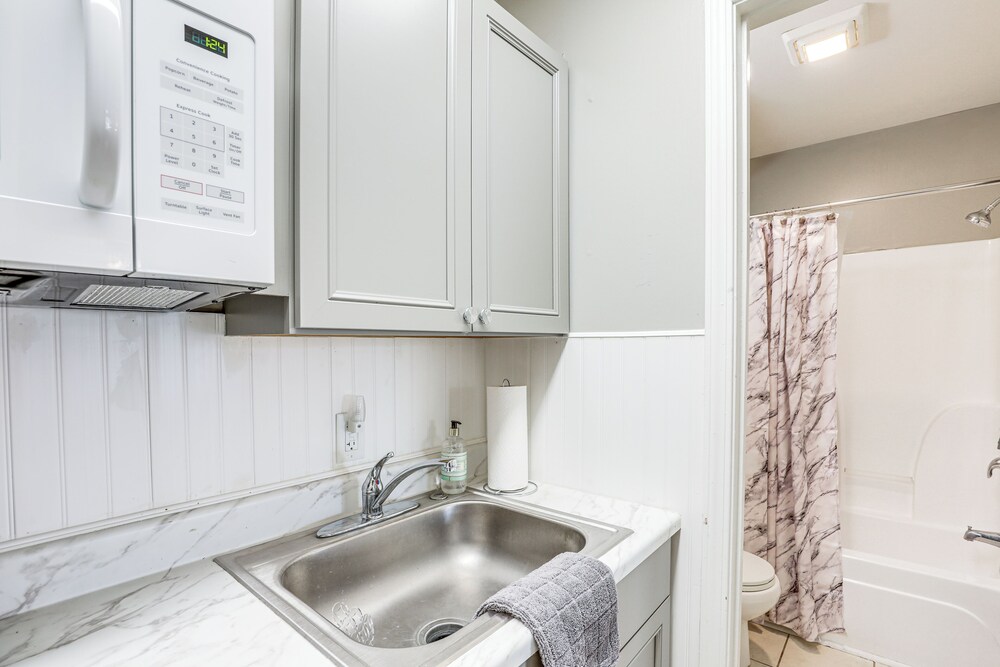 1 Mi to North Myrtle Beach: Studio w/ Pool Access