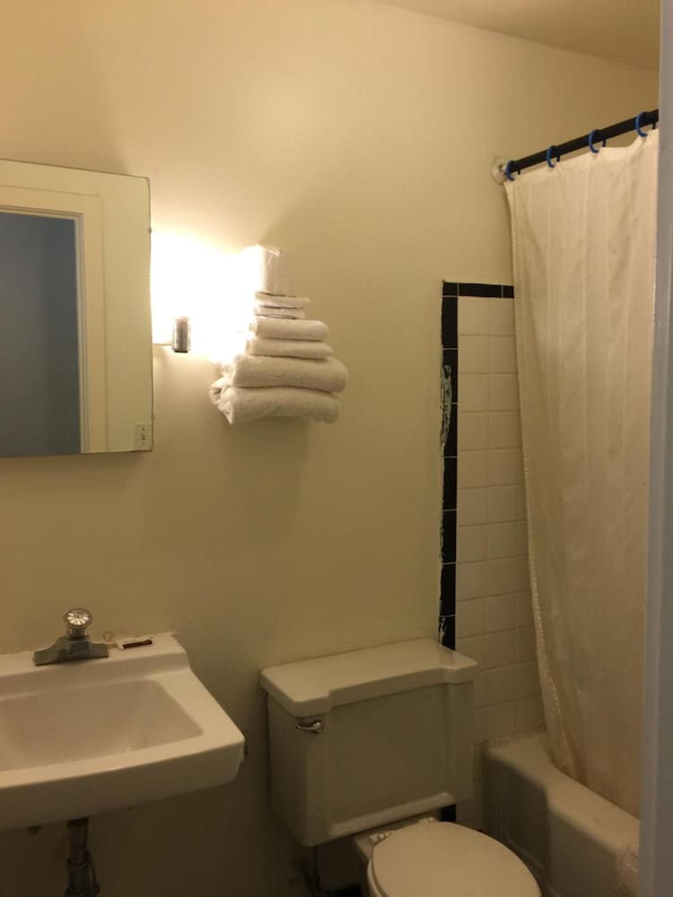 Mark Twain Motor Inn