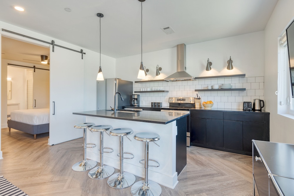 The Carter 402 by Avantstay Mins to Downtown