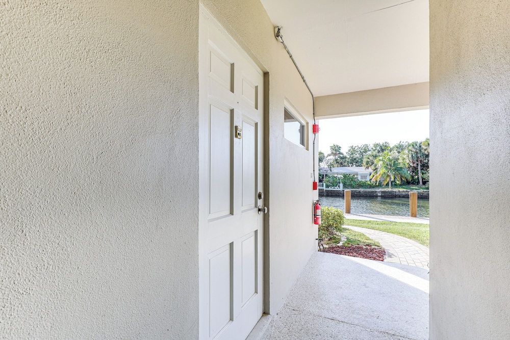 Waterfront Condo w/ Dock in Fort Lauderdale!