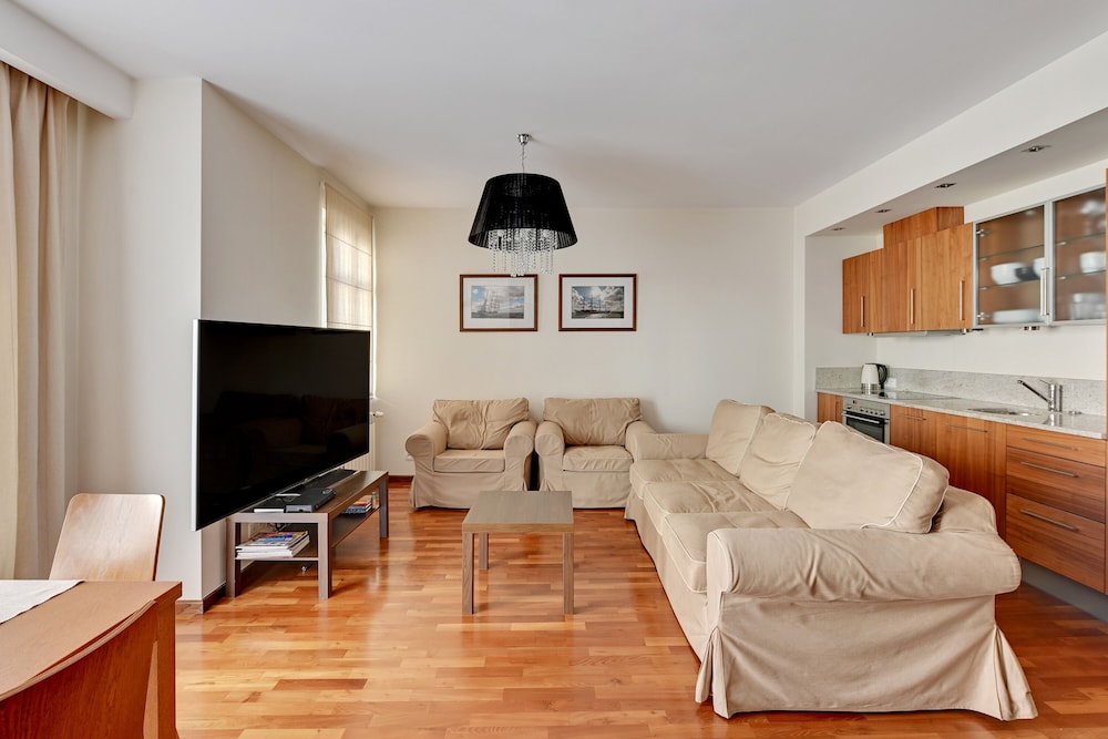 Grand Apartments
