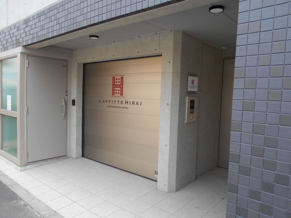 Laffitte Hirai Condominium Hotel