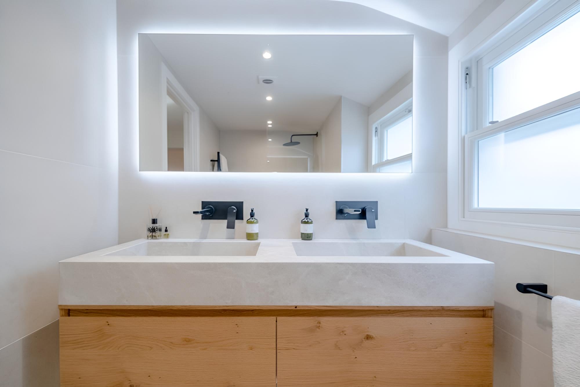 Beautiful Minimalistic 2BD House - Victoria Park