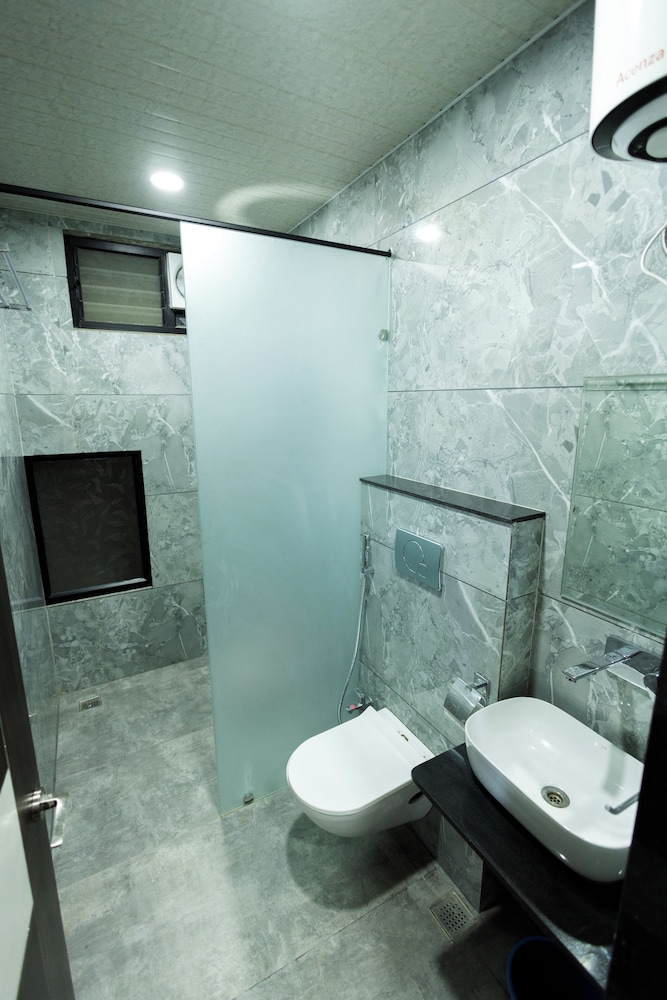 Hotel Basil Inn