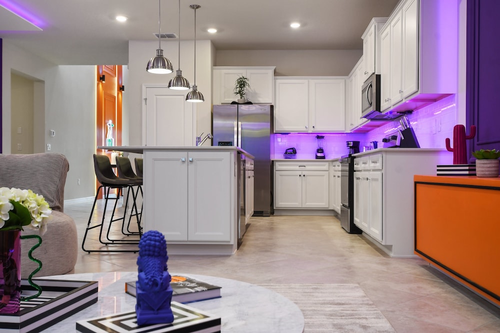Modern Resort Home w/ Pool, Spa & Arcade Access