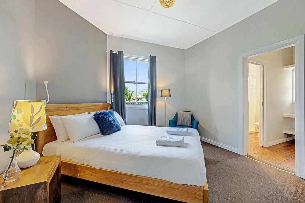 Nineteen - Your Innkeeper Mudgee view 5