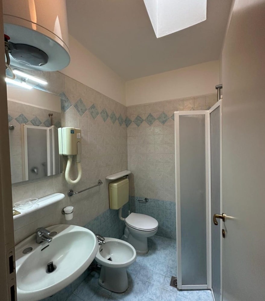 Renovated Villa With Garden and Pool Access