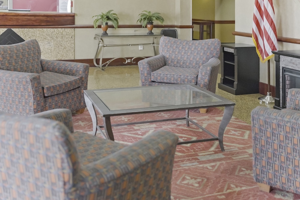 Economy Hotel Plus Wichita view 3