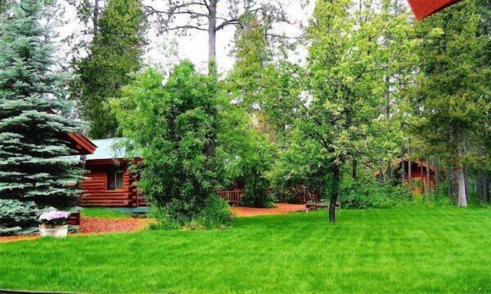 Silverwolf Log Chalet Resort