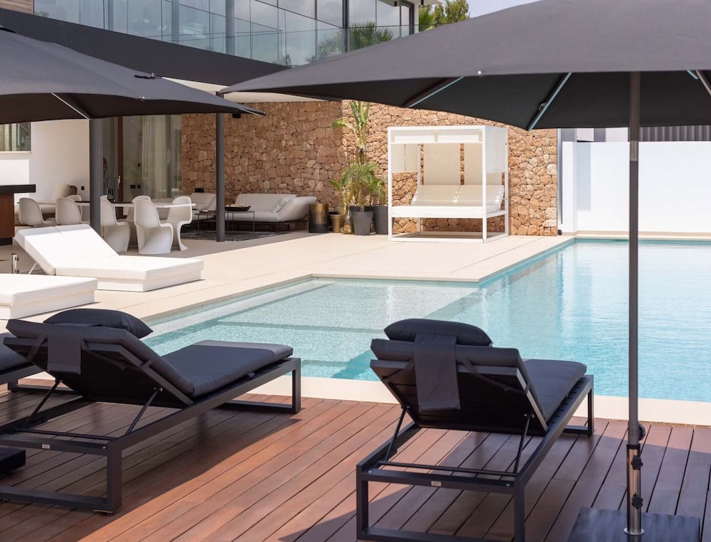 Amazing Villa With Infinity Pool